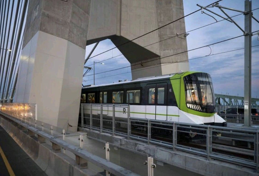 LE PONT SAMUEL-DE CHAMPLAIN AU CANADA S’OUVRE À LA CIRCULATION DES TRAINS